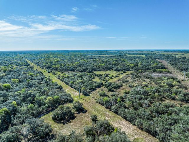 1746 County Road 103, Columbus, TX 78934
