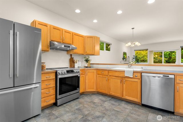 1963 S Mahonia Place, Bellingham, WA 98229