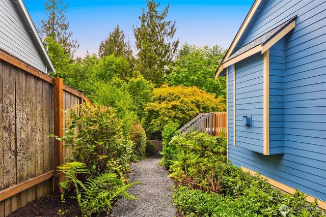 1963 S Mahonia Place, Bellingham, WA 98229
