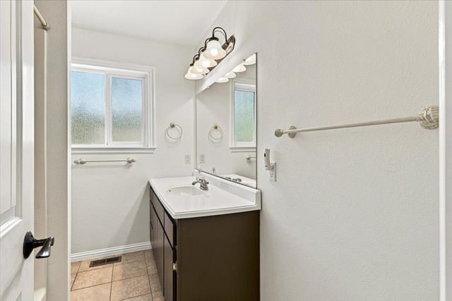 12963 Thistle Loop, Penn Valley, CA 95946