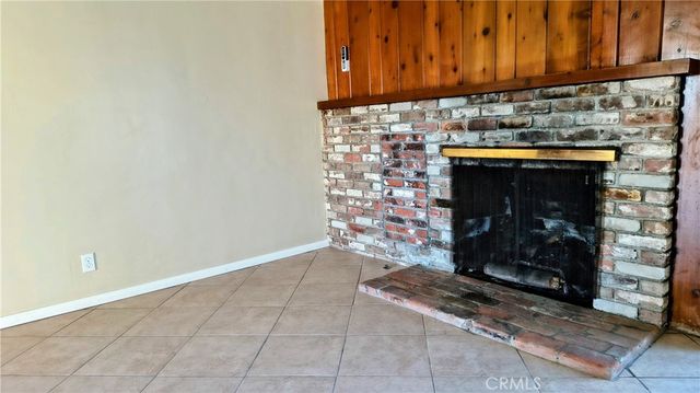 633 Maple Way, Upland, CA 91786