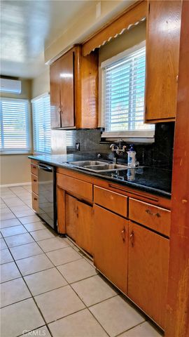 633 Maple Way, Upland, CA 91786