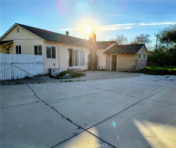 633 Maple Way, Upland, CA 91786