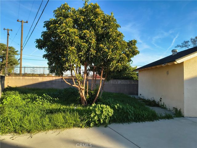 633 Maple Way, Upland, CA 91786