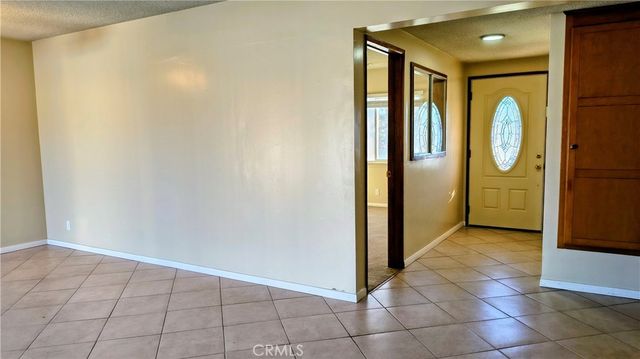 633 Maple Way, Upland, CA 91786