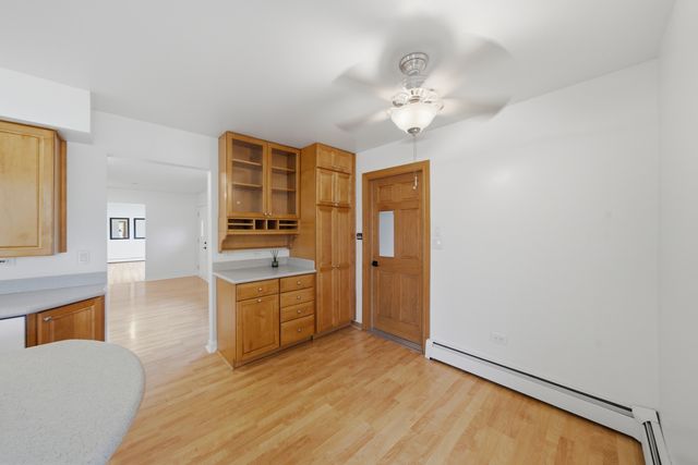 8401 W 85th Street, Hickory Hills, IL 60457