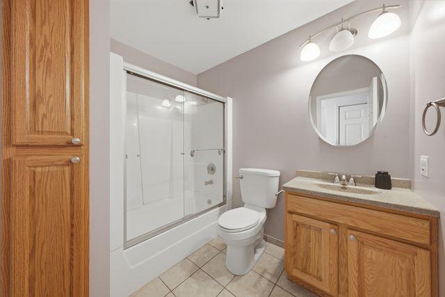 8401 W 85th Street, Hickory Hills, IL 60457