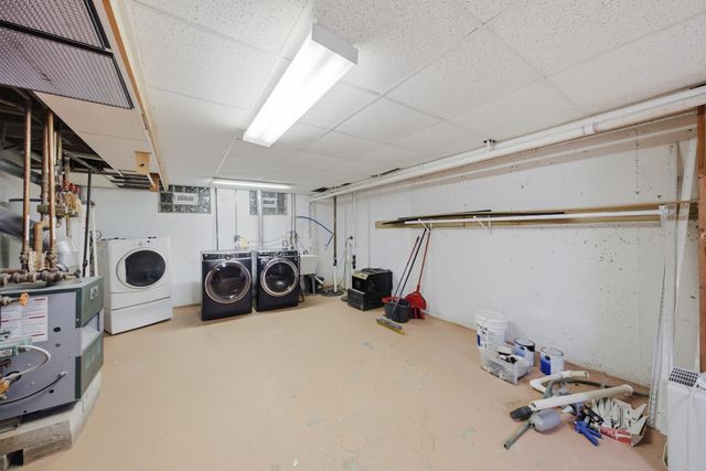 8401 W 85th Street, Hickory Hills, IL 60457
