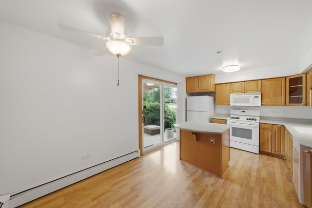 8401 W 85th Street, Hickory Hills, IL 60457