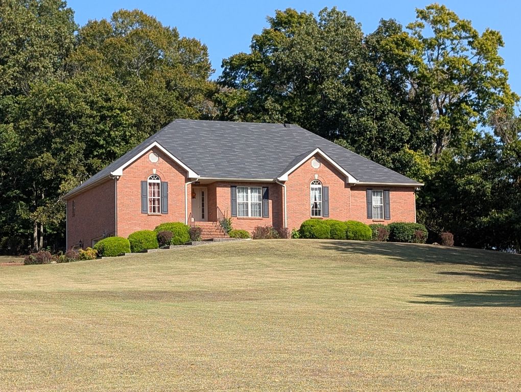 2100 Chester Harris Rd, Woodlawn, TN 37191