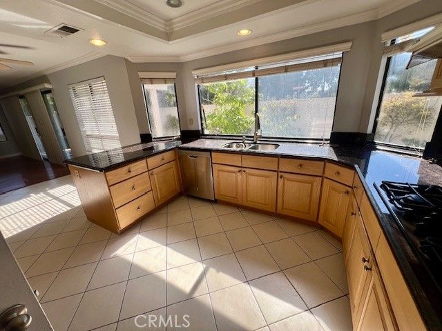 2 Bloomdale, Irvine, CA 92614