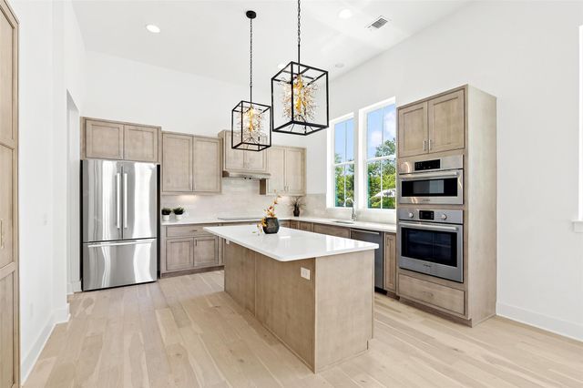 4505 Grassland DR, Austin, TX 78723