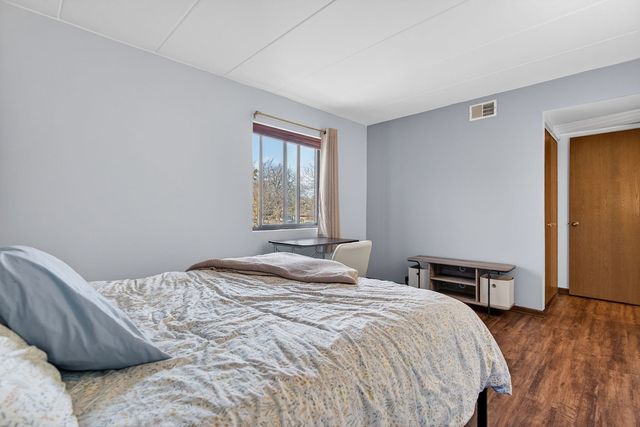 14015 Laramie Avenue 316, Crestwood, IL 60418