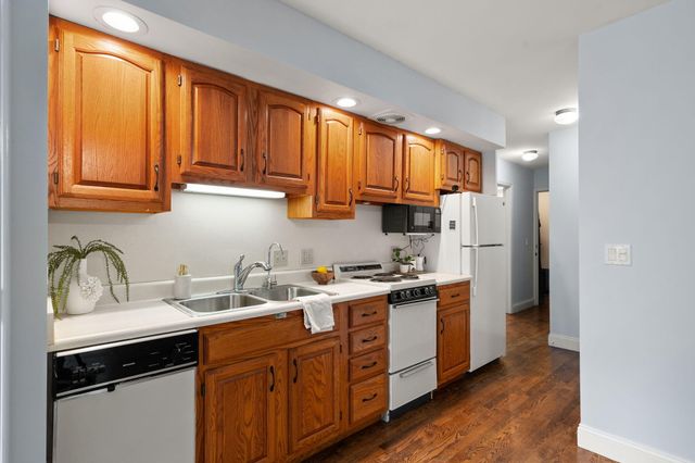 332 E 650 S, La Porte, IN 46350