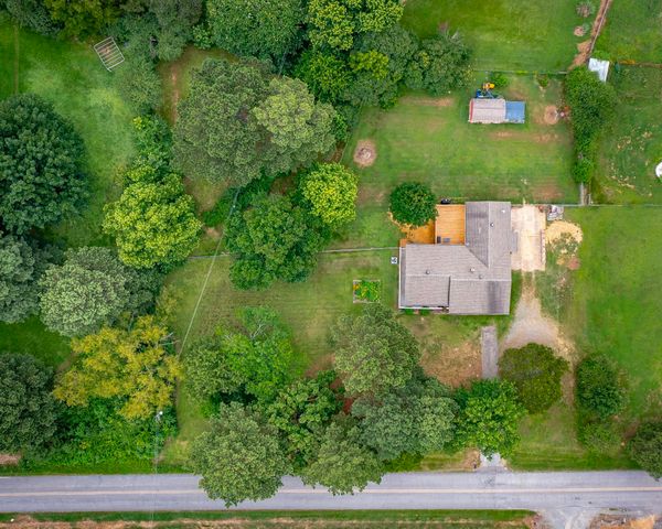 391 Stoney Point Church, Beebe, AR 72012