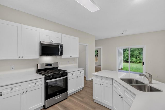 180 Hainsworth Drive, North Charleston, SC 29418
