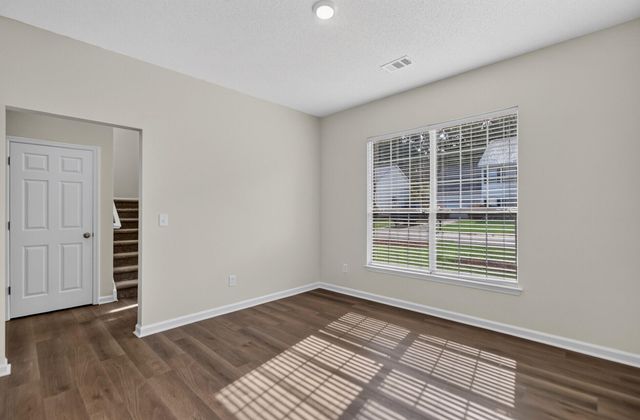 180 Hainsworth Drive, North Charleston, SC 29418