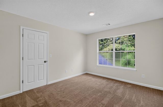 180 Hainsworth Drive, North Charleston, SC 29418