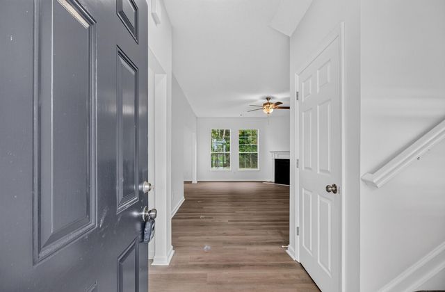 180 Hainsworth Drive, North Charleston, SC 29418