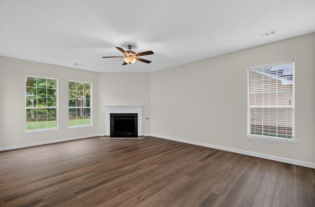 180 Hainsworth Drive, North Charleston, SC 29418