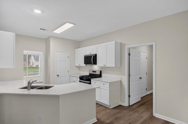 180 Hainsworth Drive, North Charleston, SC 29418
