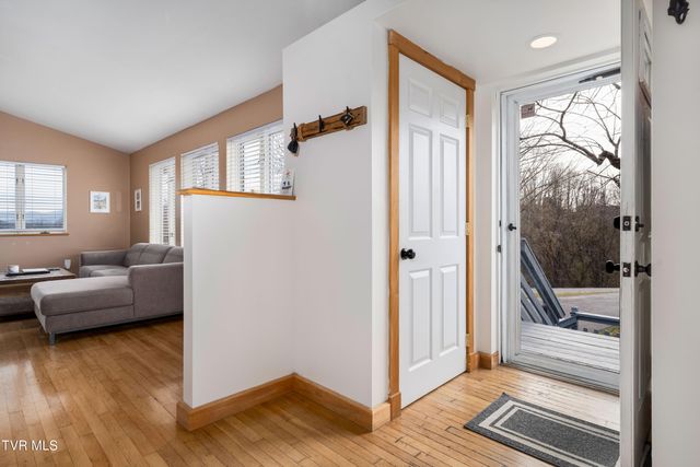 317 Sawyer Circle, Bluff City, TN 37618