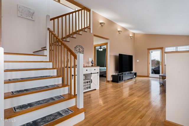 317 Sawyer Circle, Bluff City, TN 37618