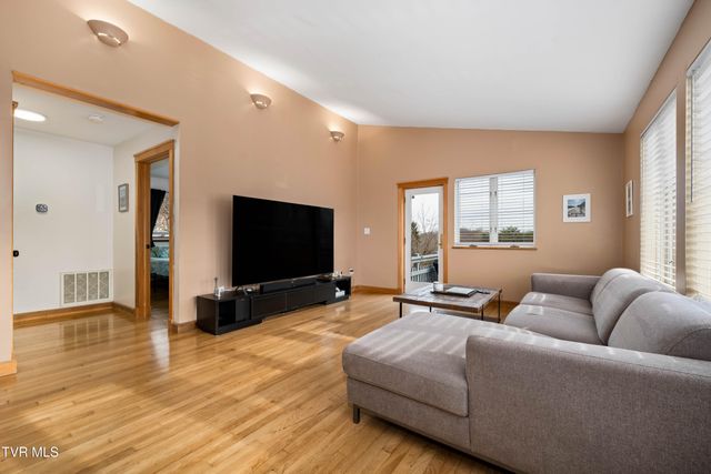 317 Sawyer Circle, Bluff City, TN 37618