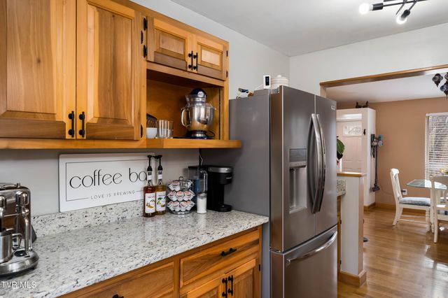 317 Sawyer Circle, Bluff City, TN 37618