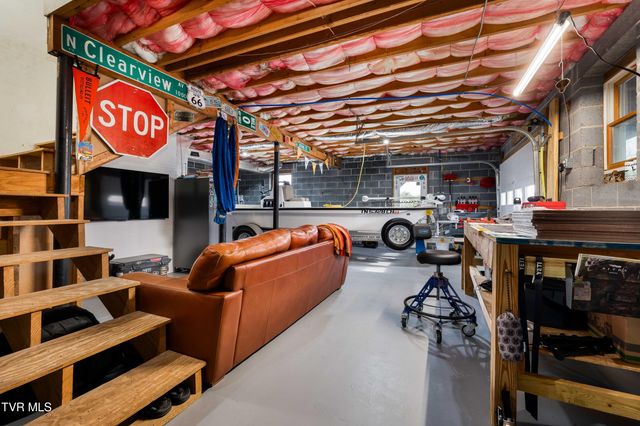 317 Sawyer Circle, Bluff City, TN 37618