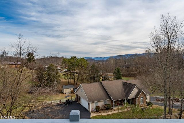 317 Sawyer Circle, Bluff City, TN 37618