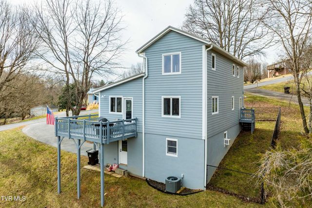 317 Sawyer Circle, Bluff City, TN 37618