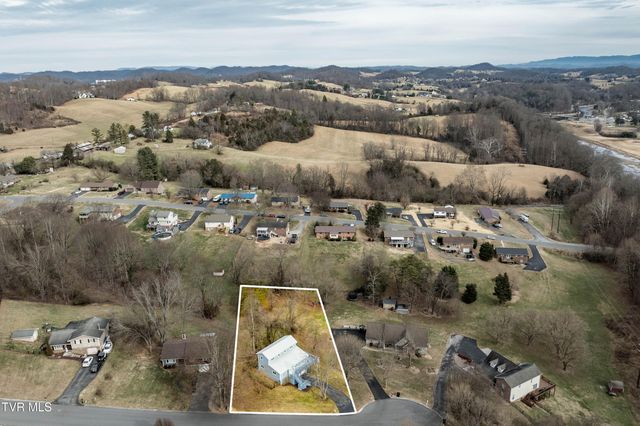 317 Sawyer Circle, Bluff City, TN 37618