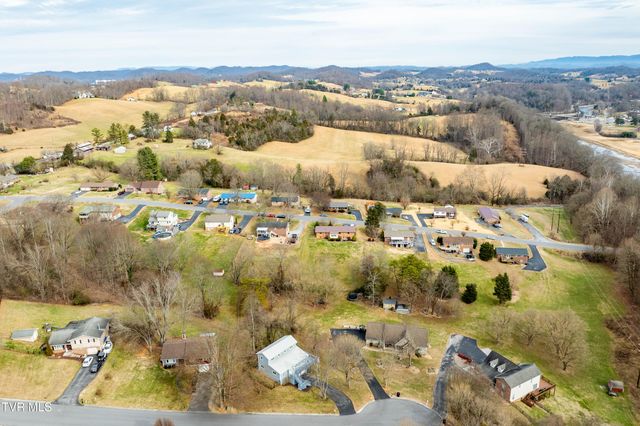 317 Sawyer Circle, Bluff City, TN 37618