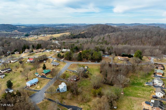 317 Sawyer Circle, Bluff City, TN 37618