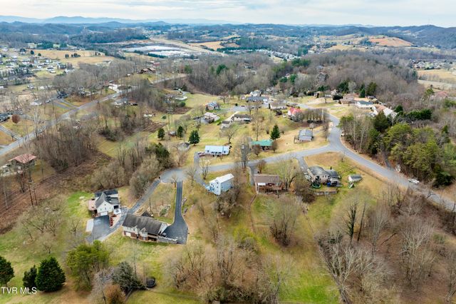 317 Sawyer Circle, Bluff City, TN 37618