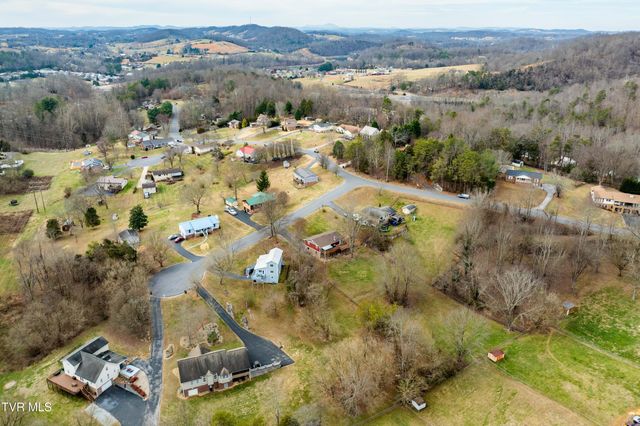 317 Sawyer Circle, Bluff City, TN 37618