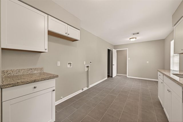 226 W 4th Street, Deer Park, TX 77536