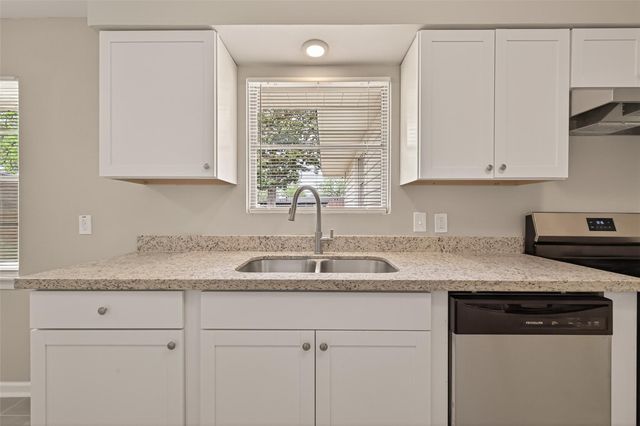 226 W 4th Street, Deer Park, TX 77536