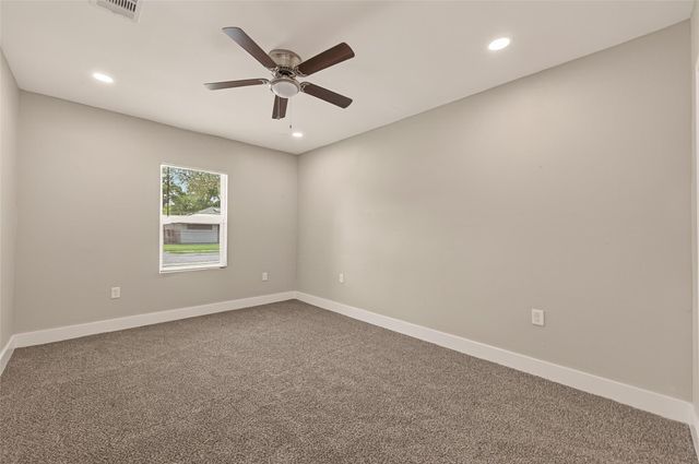 226 W 4th Street, Deer Park, TX 77536