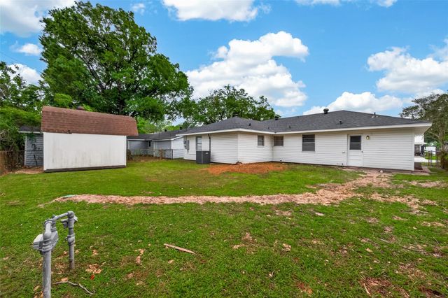 226 W 4th Street, Deer Park, TX 77536