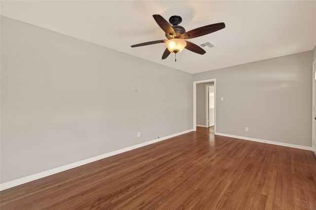 226 W 4th Street, Deer Park, TX 77536