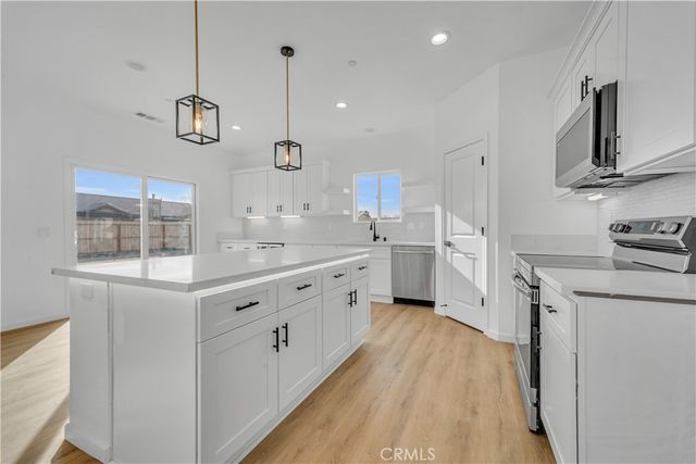 8837 Holly Avenue, California City, CA 93505