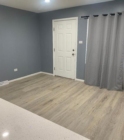 6542 S Carpenter Street, Chicago, IL 60621