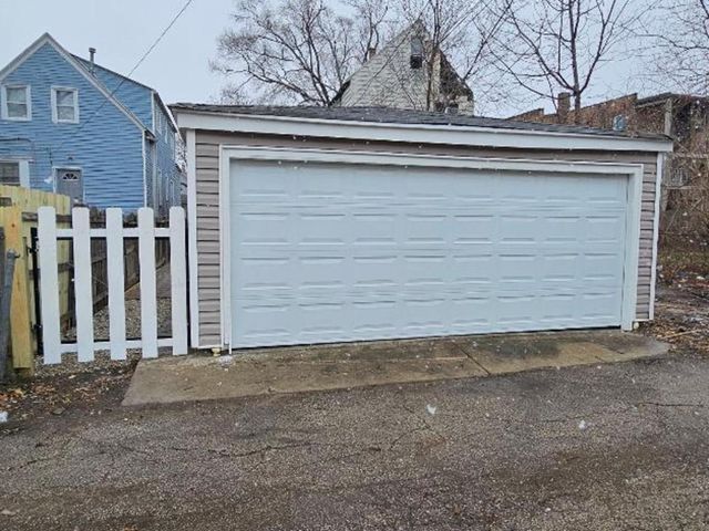 6542 S Carpenter Street, Chicago, IL 60621