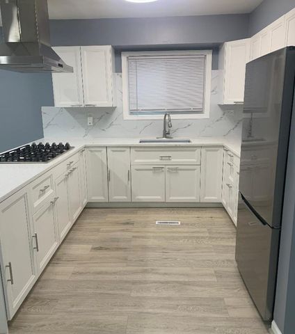 6542 S Carpenter Street, Chicago, IL 60621