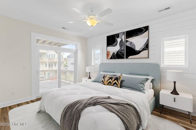 304 Oceanaire Lane, Surf City, NC 28445