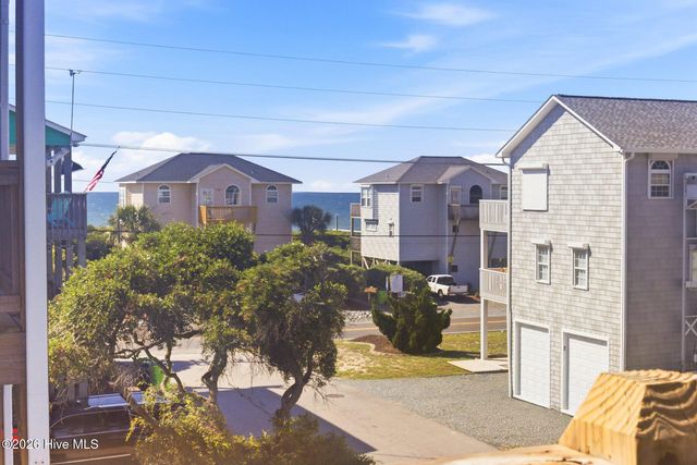 304 Oceanaire Lane, Surf City, NC 28445