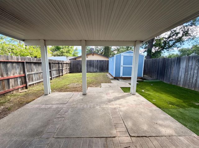 5901 Small Hill Ct, Citrus Heights, CA 95621