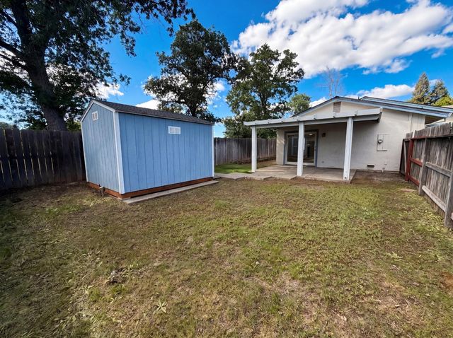 5901 Small Hill Ct, Citrus Heights, CA 95621